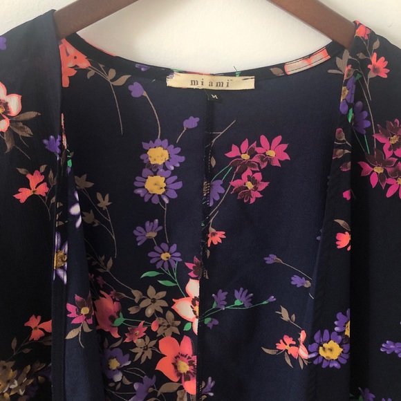 Francesca’s Miami Navy Floral Kimono - Picture 4 of 4